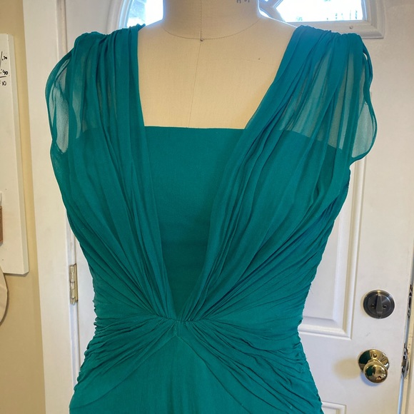 Green silk Tadashi Shoji formal chiffon dress - Picture 4 of 6
